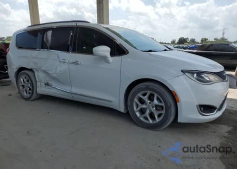 2017 Chrysler Pacifica Touring L z USA, uszkodzony, nr VIN 2C4RC1BG6HR542025